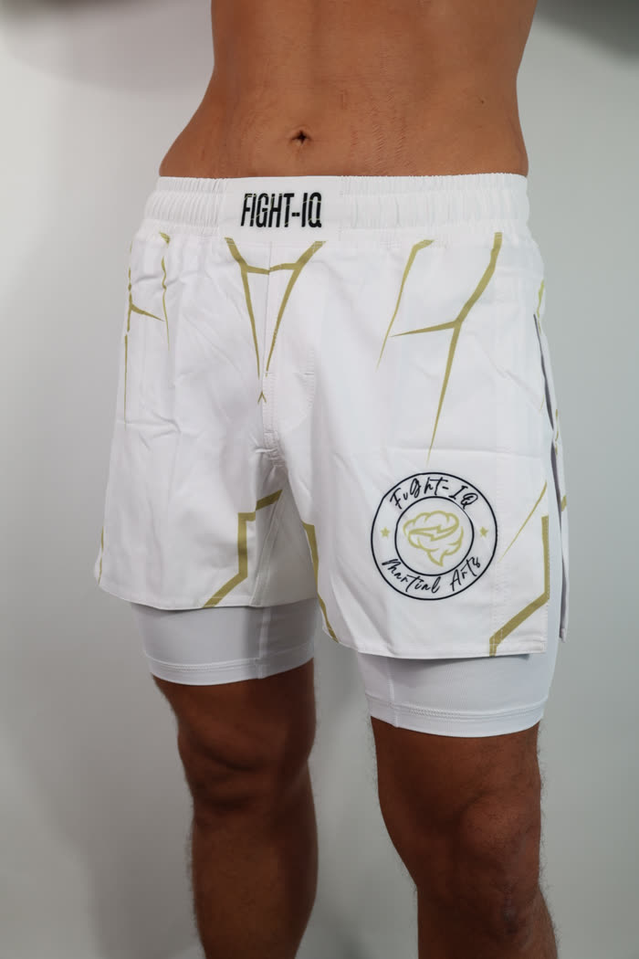 RAGE GUARD Blanc & Or, short seul, détail, photo réelle